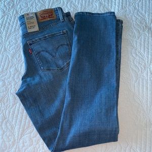 Levi’s classic mid-rise skinny jeans
